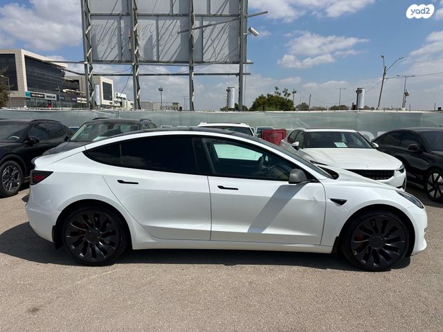 טסלה מודל 3