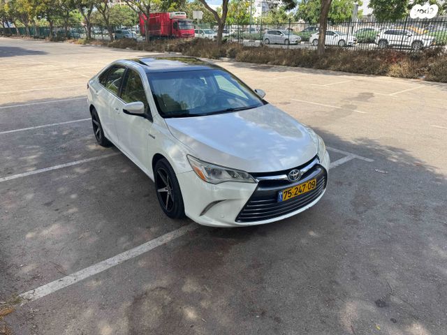 טויוטה קאמרי