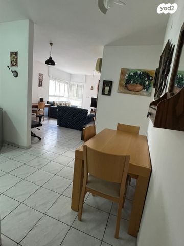 ליאון בלום 64