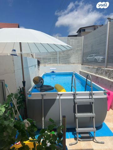 דירת גן, הרב זרביב 7, רמב"ם, טירת כרמל