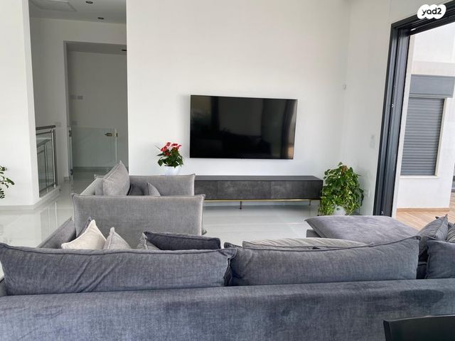 בית פרטי/ קוטג', נחל זוויתן 83, שרונית, להבים