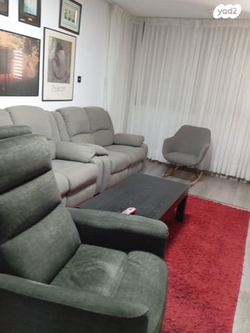 דירה, שקד 10, נווה עופר, תל כביר, תל אביב יפו