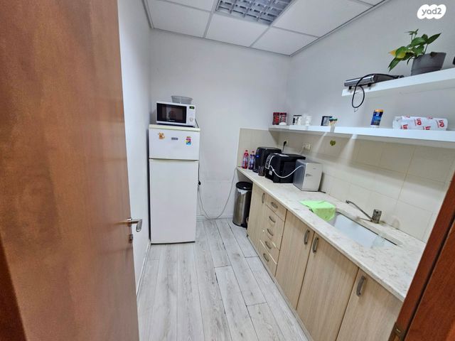 משרדים, שדרות רוטשילד 15, מרכז העיר, חדרה