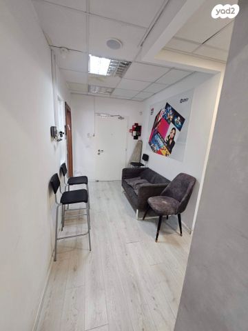 משרדים, שדרות רוטשילד 15, מרכז העיר, חדרה