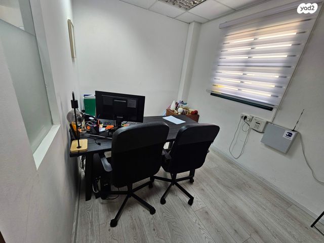 משרדים, שדרות רוטשילד 15, מרכז העיר, חדרה