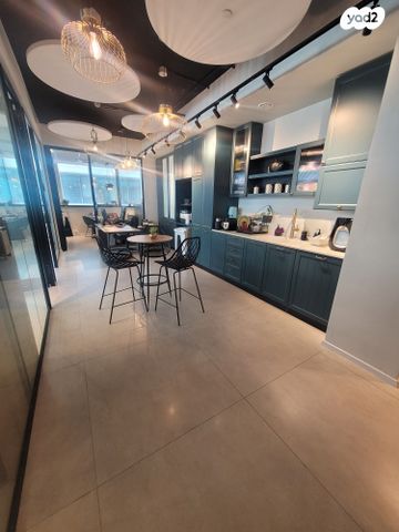 שדרות הרכס 13