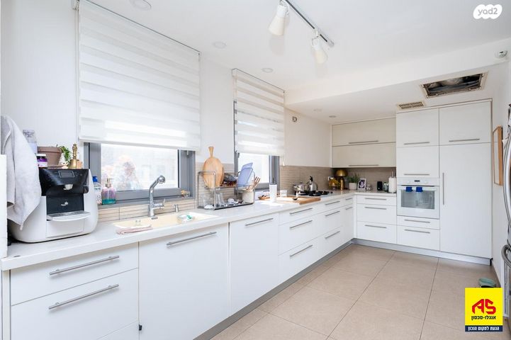 דופלקס, הקרן, יובלים, פרדס חנה כרכור