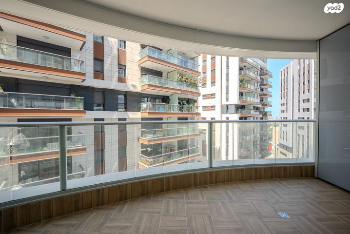 דירה, גרציאני יצחק 10, גני שרונה, קרית הממשלה, תל אביב יפו