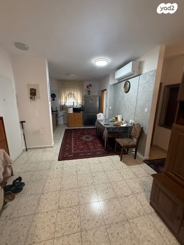 דירה, תקומה 11, נתיבות