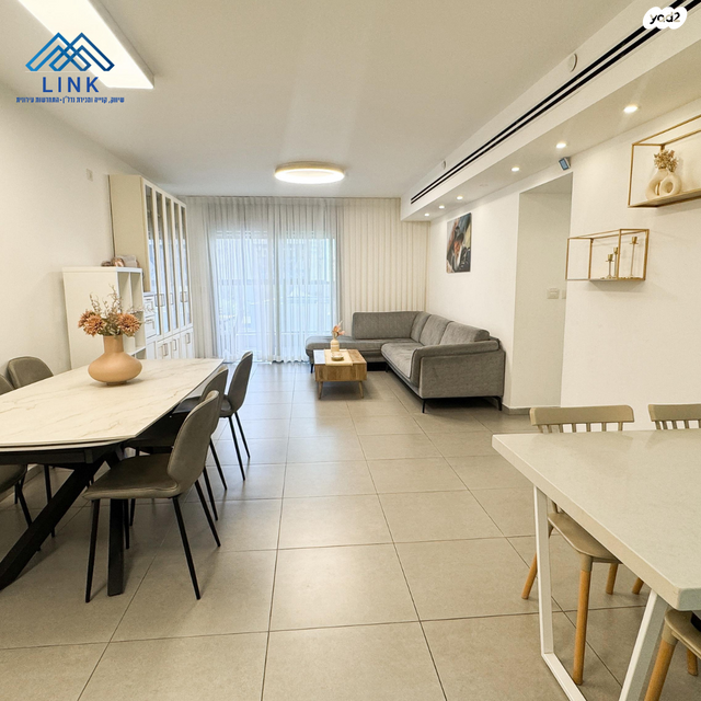 דירה, הגל, החותרים, טירת כרמל