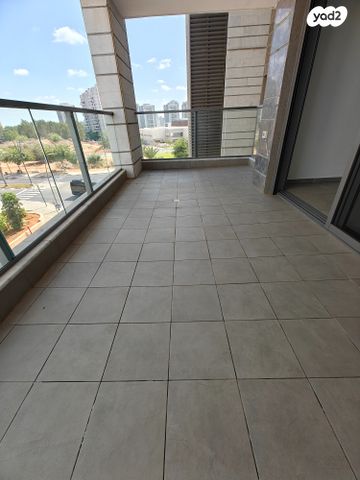 דירה, שדרות הרב משה שמואל שפירא, פארק המושבה, באר יעקב