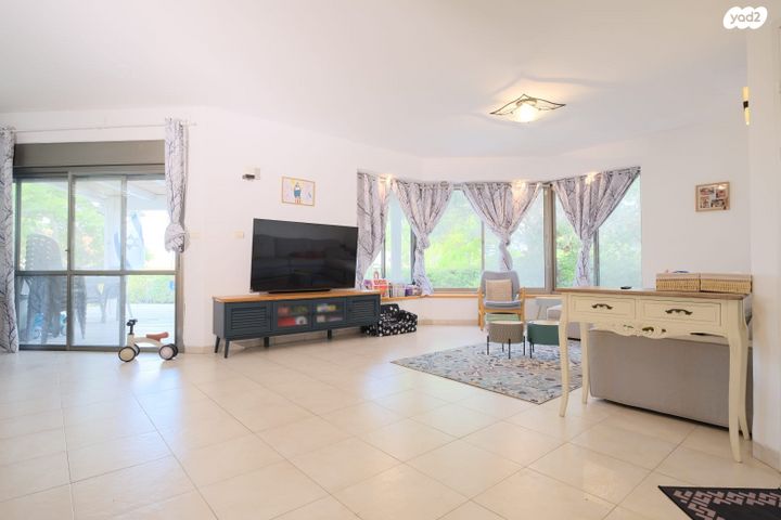 בית פרטי/ קוטג', גילון