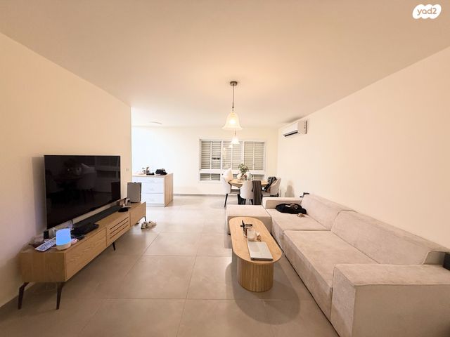 צאלים, מערב 1