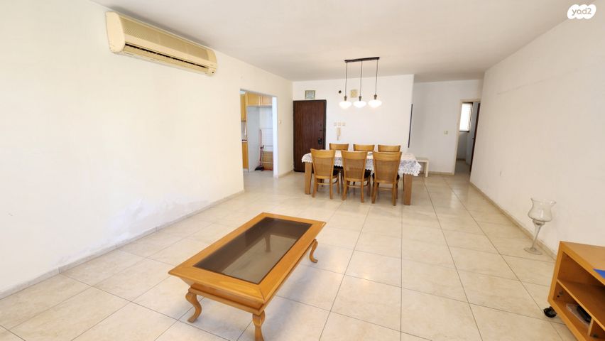 דירה, ז'בוטינסקי, עצמאות יוספטל, בת ים