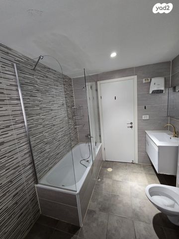 גג/ פנטהאוז, נחל ירקון, כרמי גת, קרית גת