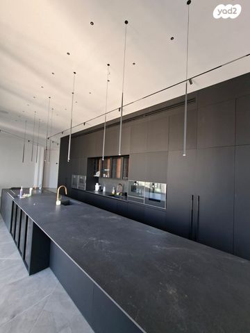 גג/ פנטהאוז, ג'ו עמר, הקריה מע"ר, אשדוד