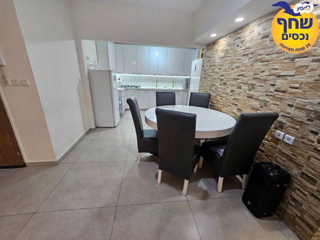 דירת גן, אבטליון, אלעד