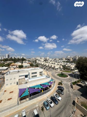 דירה, המחנה הצבאי, קרית מלאכי