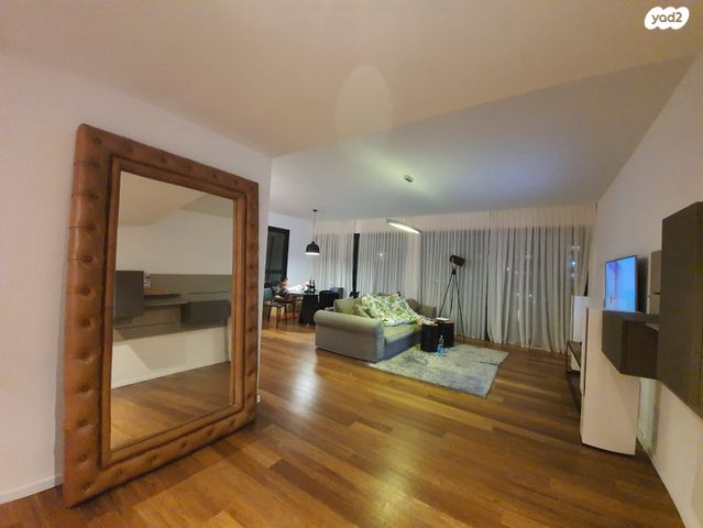 שלום רוזנפלד 