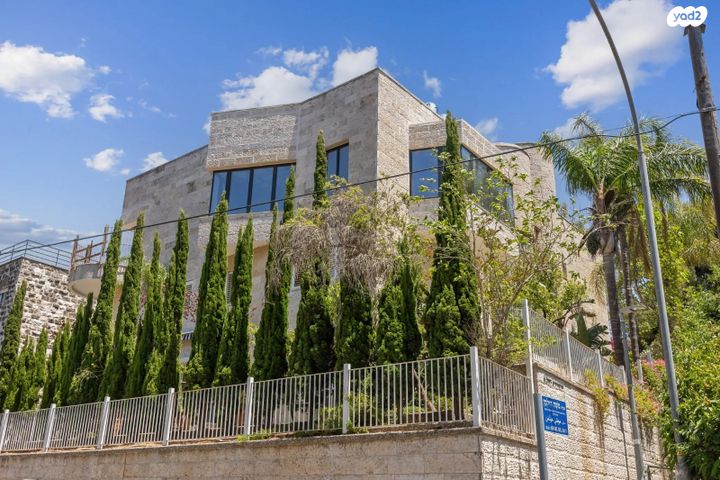 דירת גן, רחל המשוררת 4, בית הכרם, רמת בית הכרם, ירושלים