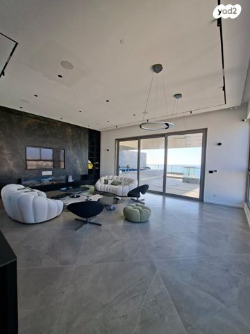 גג/ פנטהאוז, ג'ו עמר, הקריה מע"ר, אשדוד