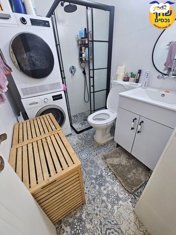 דירת גן, אבטליון, אלעד