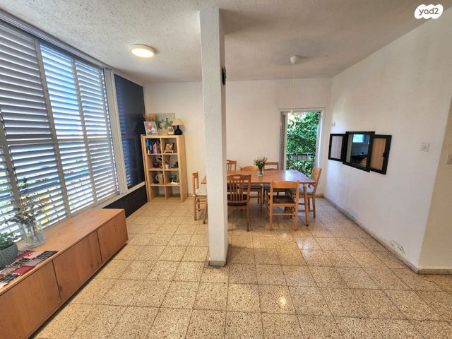 דירה, מורדי הגטאות, ב' / צפון מערב העיר, רחובות