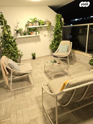 דירה, הרב מיימון 20, דרום מזרח, בת ים