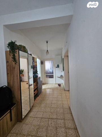 דו משפחתי, אפרים, רחובות