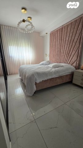 דירת גן, בית אריה / עופרים