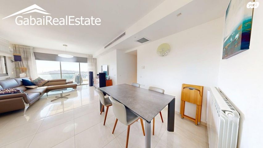 דירה, גרשון אבנר, ארמון הנציב, תלפיות מזרח, ירושלים