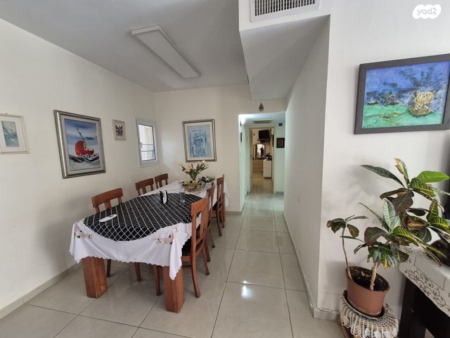 דירה, יגאל ידין, גבעתי, רחובות