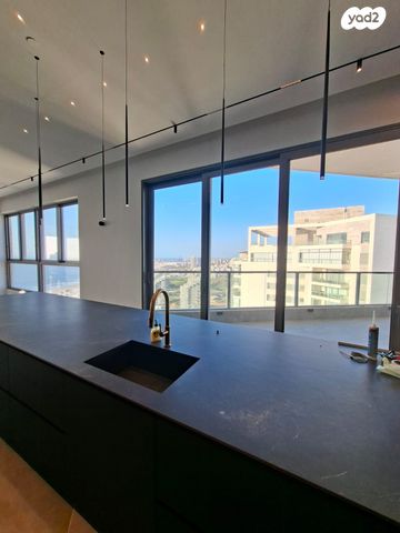 גג/ פנטהאוז, ג'ו עמר, הקריה מע"ר, אשדוד