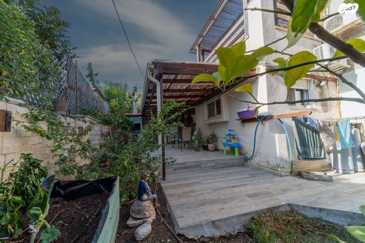 דו משפחתי, רמת ישי