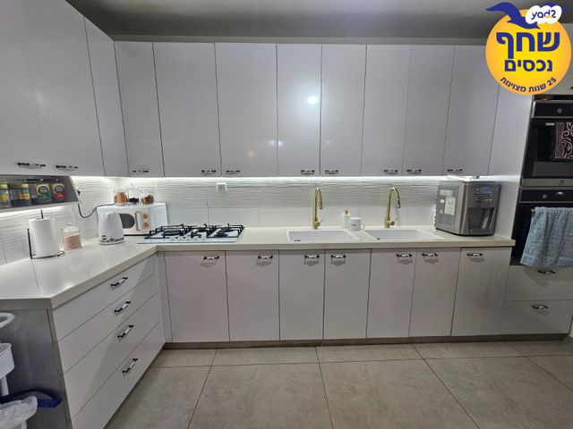 דירת גן, אבטליון, אלעד