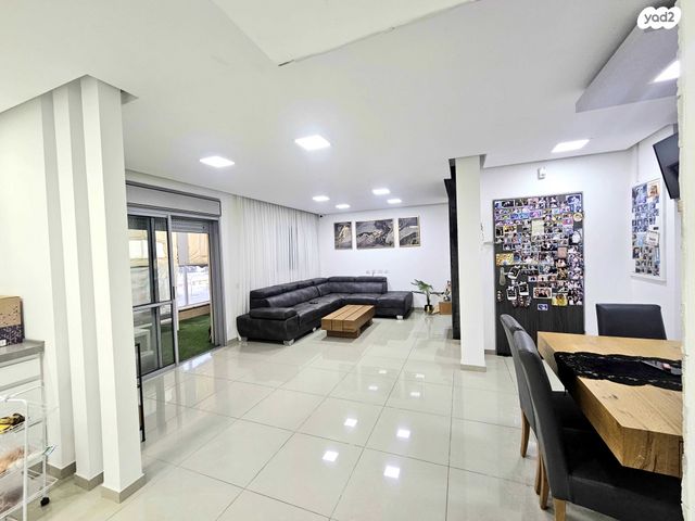 דירה, נתיבות מערב, נתיבות