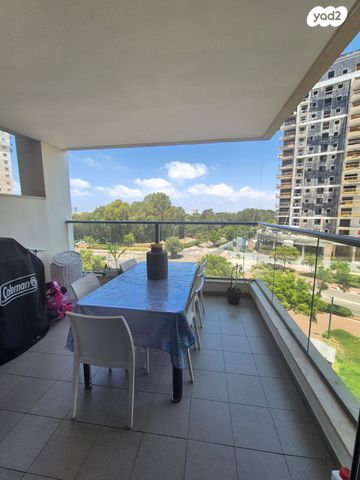 דירה, אלונים, קרית השרון, נתניה