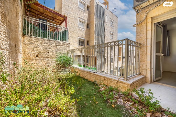 דירה, אלעזר מנחם גלרנטר, חומת שמואל, הר חומה, ירושלים