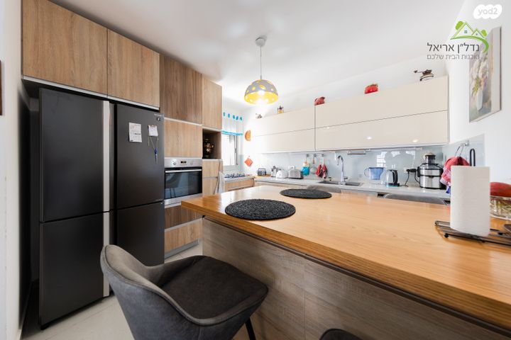 גג/ פנטהאוז, הערבה 53, רובע ב', אריאל