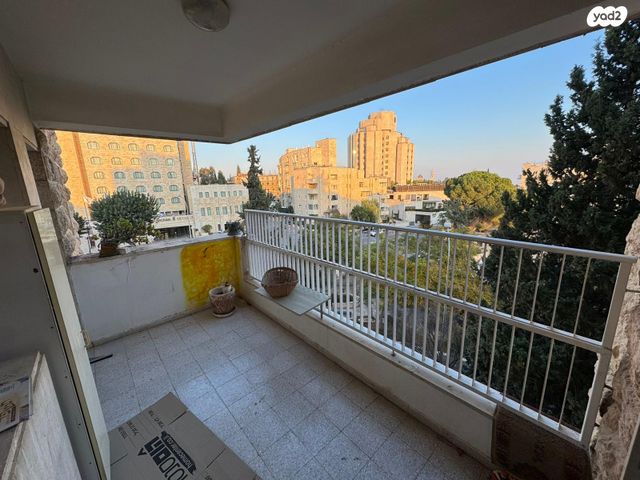 דירה, שלום עליכם, טלביה, קוממיות, ירושלים