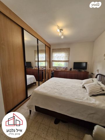 דירה, מורן 4, סביוני הכפר, כפר סבא