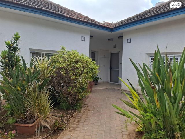 דירה, משעול הירקון, עומר