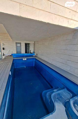 גג/ פנטהאוז, ג'ו עמר, הקריה מע"ר, אשדוד