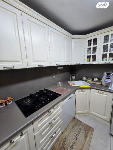 דירה, הרב מיימון 20, דרום מזרח, בת ים