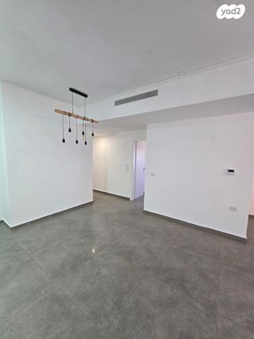 גג/ פנטהאוז, נחל ירקון, כרמי גת, קרית גת