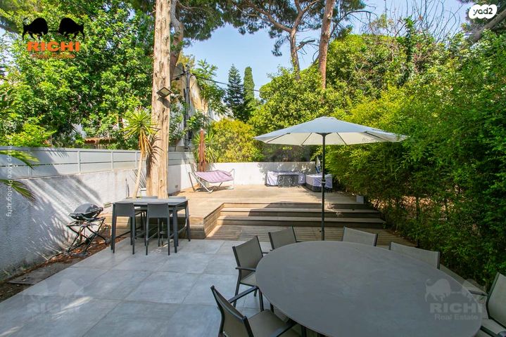 דירת גן, בנימין ד'ישראלי, אחוזה, חיפה