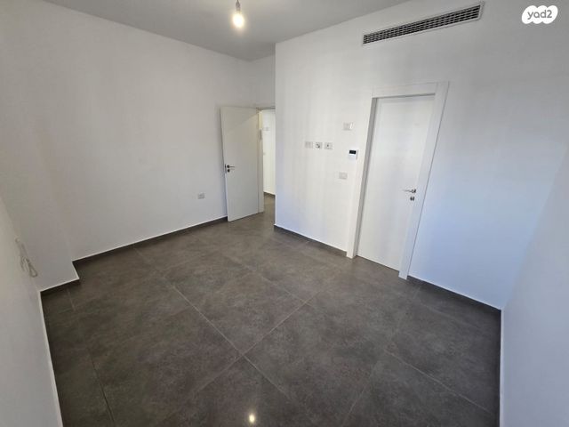 גג/ פנטהאוז, נחל ירקון, כרמי גת, קרית גת