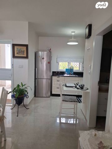 דירה, משעול הירקון, עומר