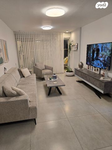 דירה, הרב מיימון 20, דרום מזרח, בת ים