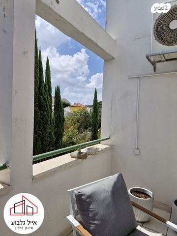 דירה, מורן 4, סביוני הכפר, כפר סבא